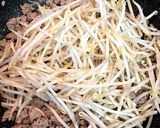 じゃがいもとひき肉☆カレーマヨ炒め作り方3写真