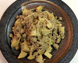 じゃがいもとひき肉☆カレーマヨ炒め作り方5写真