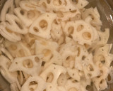 蓮根の和え物 ソーセージの付け合わせに!作り方1写真