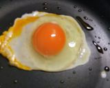 ラー油で目玉焼き☝絶品旨辛目玉焼きレシピ作り方4写真