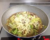 豚肉と野菜ミックスの辛味噌チーズ和え作り方1写真