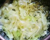 簡単！キャベツ＆ふわふわ卵のおかず味噌汁作り方2写真