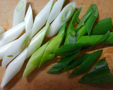 簡単✾鶏むね肉と切り昆布としめじの煮物❀作り方1写真