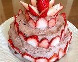 市販ロールケーキで簡単苺沢山4段ケーキ作り方11写真