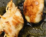 【おつまみ】そぼろ＆チーズの鶏かわ包み焼作り方3写真