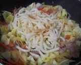 シンプル♪焼きうどん♪醤油がこうばしい！作り方5写真