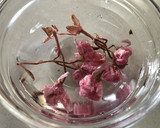 甘酒と林檎の桜の花スムージー作り方2写真
