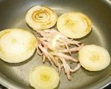 簡単！炙り新玉葱のベーコンバターお味噌汁作り方4写真