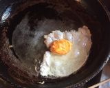 目玉焼き(両面焼きサニーサイドダウン)作り方5写真