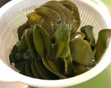 新物 刻みメカブのネバネバ梅肉和え作り方2写真