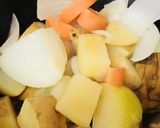 玉子でとじる●鶏の肉じゃが作り方2写真