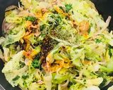 余り物の野菜で！レタスとツナの炒め物作り方3写真