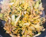 余り物の野菜で！レタスとツナの炒め物作り方4写真