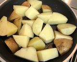 新じゃがとキムチの炒め煮作り方1写真