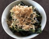 生卵をかけた わらびのおひたし♪作り方4写真
