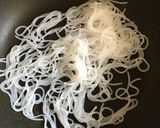 ヘルシー！白滝で明太子豆乳クリームパスタ作り方1写真