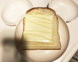 オリーブオイル&チーズONトースト作り方1写真