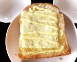オリーブオイル&チーズONトースト作り方3写真