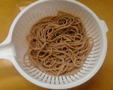 簡単昼食　レタスと納豆のおろしそば作り方5写真