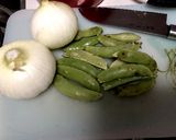 時短♪スナップえんどうと新玉ねぎの塩麹煮作り方1写真