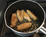 冷凍鶏皮餃子を少量油で揚げちゃいました作り方6写真