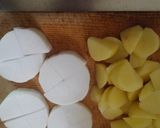混ぜてほったらかし！簡単いもと大根の煮物作り方1写真