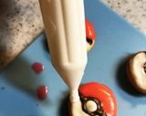 ポケモン好きのケーキに☆モンスターボール作り方7写真