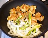 鶏もも肉とアスパラの粒マスカレー炒め！作り方5写真