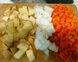 春野菜と野菜ジュースで作るミネストローネ作り方1写真