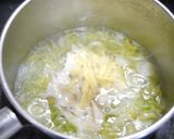 簡単！風邪に☆葱たっぷり舞茸生姜お味噌汁作り方3写真