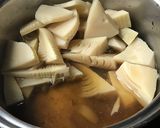筍と豚小間にぎにぎ団子の煮物作り方3写真