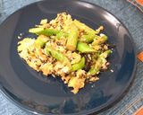 アスパラと塩昆布の卵炒り作り方4写真