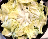 春キャベと豚しゃぶ肉の簡単白だしさっと煮作り方2写真