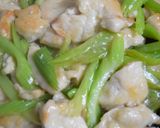 モリモリ食べれる*セロリと鶏胸肉の炒め物作り方8写真