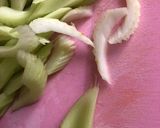 常備菜にも★セロリの甘酢漬け作り方1写真