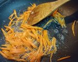 節約!もやしと豆苗の味噌バター和風炒飯作り方5写真