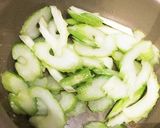 セロリの塩昆布炒め作り方2写真