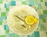カットレモンを餃子にかける作り方2写真