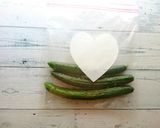 ポリ袋で潰すだけ♪たたかない塩麹キューリ作り方1写真
