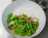 スナップえんどうと玉子のみそマヨ炒め作り方3写真