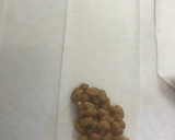 からし醤油で旨っ！☆納豆の三角春巻き作り方4写真