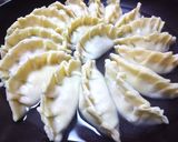 意外と簡単♪皮から作る もちっカリッ餃子作り方32写真