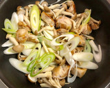 かんたん鶏と長ねぎとしめじのせごはん作り方4写真