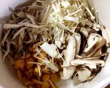 きのこと豆苗のお味噌汁作り方1写真