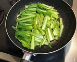 ビールが進む…ニンニクが効いた青菜炒め！作り方4写真