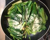 ビールが進む…ニンニクが効いた青菜炒め！作り方6写真
