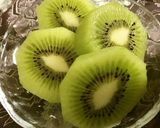 キウイを一度に繋げて剥く方法作り方10写真