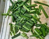 にらともやしの味噌汁作り方1写真