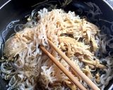 コンニャクとエノキのキンピラ風作り方3写真