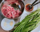 合わせ調味料で簡単！豚肉とニラの中華炒め作り方1写真